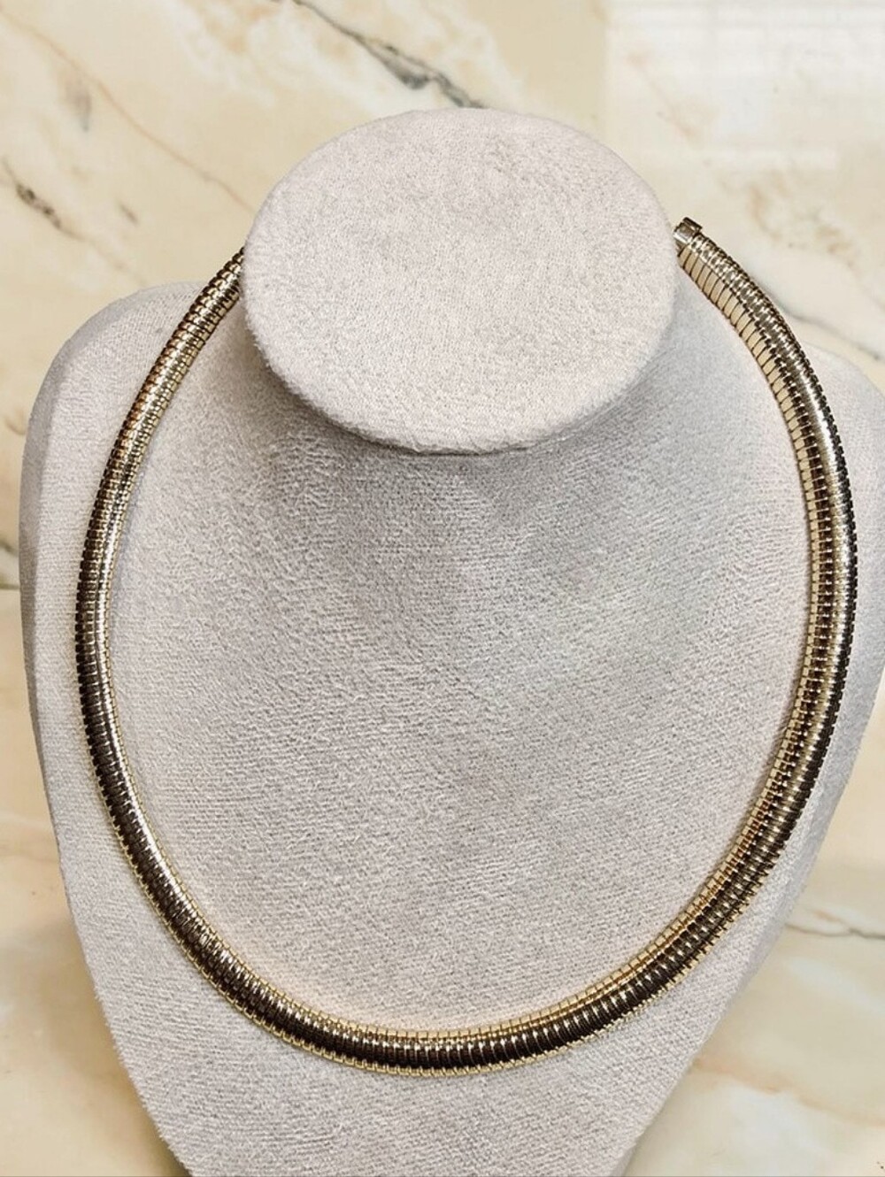 Lauren Ralph Lauren Vintage Gold Tone Omega Collar Choker Necklace - Picture 1 of 3